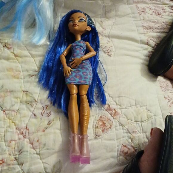 Monster High  - Picture 1 of 3